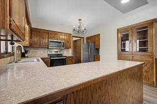521 McDevitt St, Shakopee, MN 55379 - Photo 16