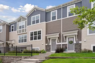 2315 McKenney Way, North Saint Paul, MN 55109 - Photo 2