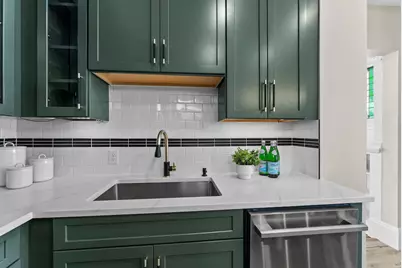 2320 Humboldt Avenue S, Minneapolis, MN 55405 - Photo 40