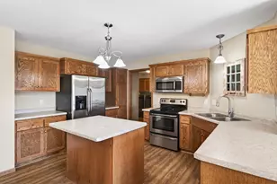 12611 Pond View Rd, Zimmerman, MN 55398 - Photo 16