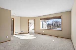 12611 Pond View Rd, Zimmerman, MN 55398 - Photo 4