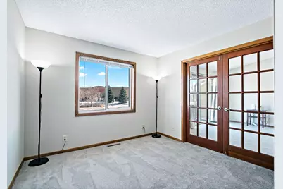 1053 Pond View Court, Vadnais Heights, MN 55127 - Photo 10