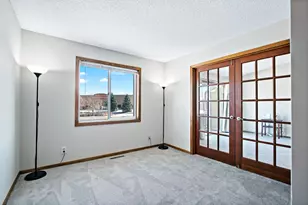 1053 Pondview Ct, Vadnais Heights, MN 55127 - Photo 10