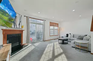 5207 Scott Ln, Robbinsdale, MN 55422 - Photo 2