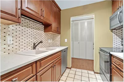 2801 Flag Avenue N #314, New Hope, MN 55427 - Photo 4