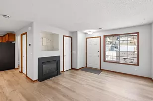 1316 Raintree Ln, Waconia, MN 55387 - Photo 4