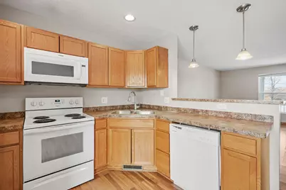 2880 Clover Ridge Drive, Chaska, MN 55318 - Photo 12