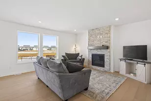 4511 Obsidian Wy, Victoria, MN 55386 - Photo 6