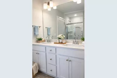 1539 Creekwood Dr, New Richmond, WI 54017 - Photo 12