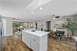 25985 Smithtown Rd, Shorewood, MN 55331 - Photo 8