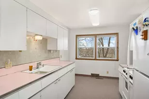 576 Lexington Parkway S, Saint Paul, MN 55116 - Photo 12