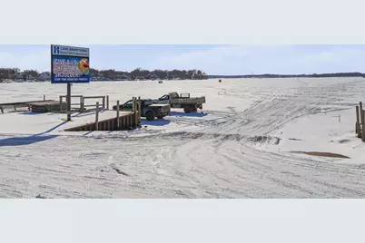 3901 Mapleton Avenue, Spring Park, MN 55384 - Photo 2