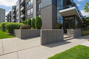 256 Spring St, Saint Paul, MN 55102 - Photo 40