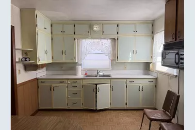 213 7th Avenue SE, Elbow Lake, MN 56531 - Photo 2