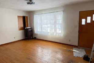 213 7th Ave SE, Elbow Lake, MN 56531 - Photo 4