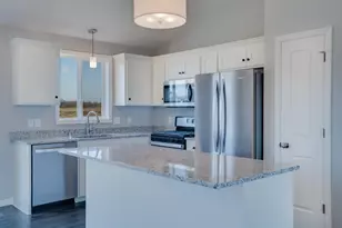 810 Fox River Rd, Somerset, WI 54025 - Photo 8