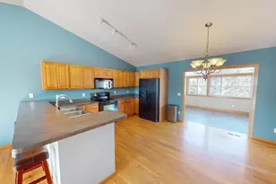 1017 Abbey Rd, Northfield, MN 55057 - Photo 4