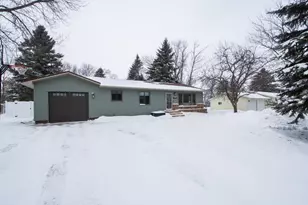809 Westgate Cir, Hawley, MN 56549 - Photo 2