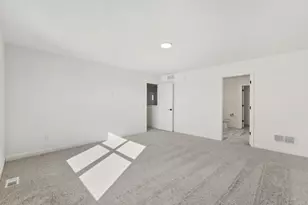 557 Waterford Pl, Waconia, MN 55387 - Photo 18