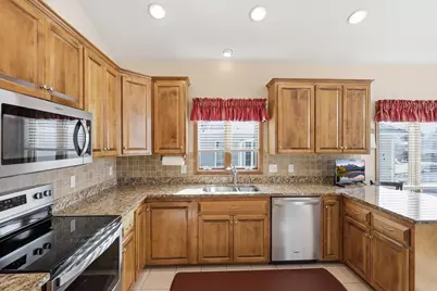 18070 39th Place N, Plymouth, MN 55446 - Photo 10