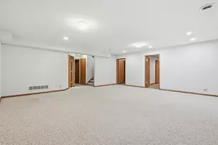 18070 39th Pl N, Plymouth, MN 55446 - Photo 16