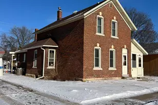 460 E Sanborn St, Winona, MN 55987 - Photo 2