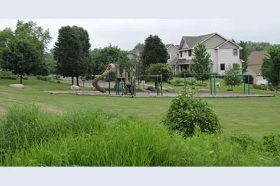 2651 New Century Boulevard S, Maplewood, MN 55119 - Photo 30