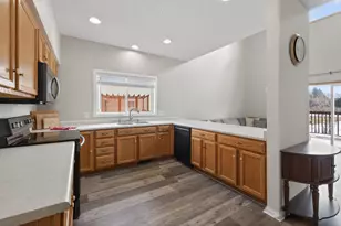 8588 Savanna Oaks Ln, Woodbury, MN 55125 - Photo 20