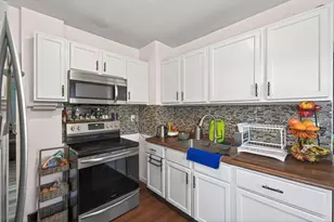 219 Winona St W, West Saint Paul, MN 55118 - Photo 12