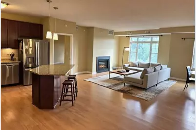 619 8th Street SE #409, Minneapolis, MN 55414 - Photo 4