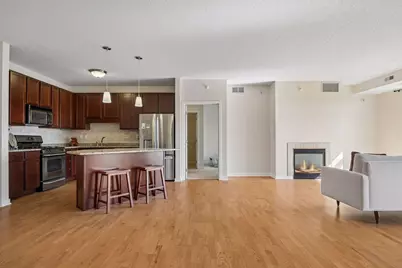 619 8th Street SE #409, Minneapolis, MN 55414 - Photo 2