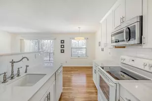 10113 34th Street W, Minnetonka, MN 55305 - Photo 2