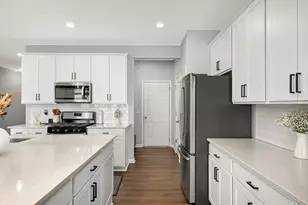 5318 94th Ln N, Brooklyn Park, MN 55443 - Photo 6