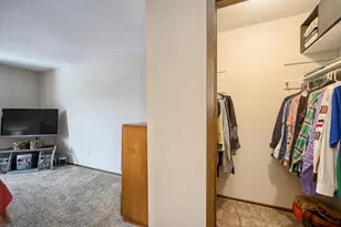 1117 Trailwood S, Hopkins, MN 55343 - Photo 14