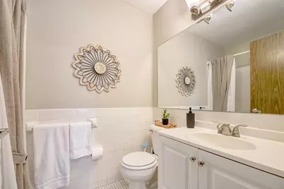 1117 Trailwood S, Hopkins, MN 55343 - Photo 16