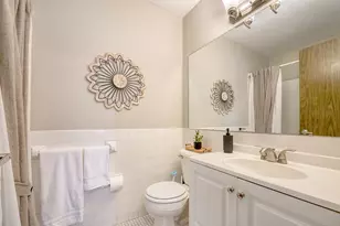 1117 Trailwood S, Hopkins, MN 55343 - Photo 16