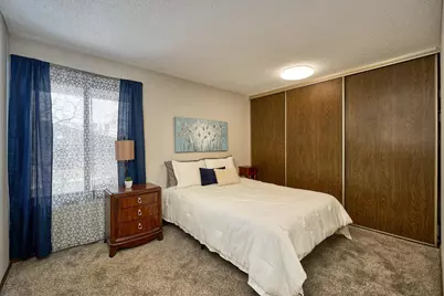 1117 Trailwood S, Hopkins, MN 55343 - Photo 18