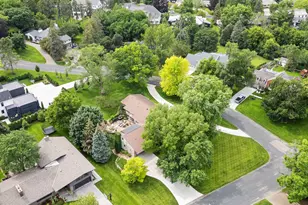 4801 Woodhill Way, Edina, MN 55424 - Photo 4