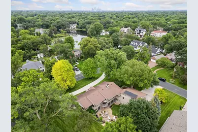 4801 Woodhill Way, Edina, MN 55424 - Photo 56