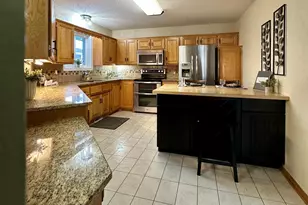 7095 Ivy Ridge Ln, Circle Pines, MN 55014 - Photo 8