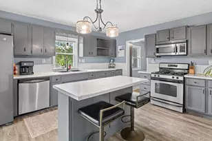 653 19th Ave NE, Minneapolis, MN 55418 - Photo 2