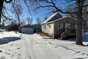 705 Grant St W, Detroit Lakes, MN 56501 - Photo 1