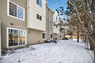 7669 Primrose Pl, Chanhassen, MN 55317 - Photo 44