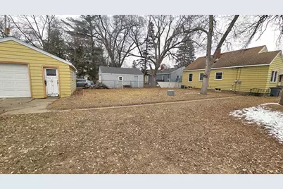 1051 Washington Memorial Drive, Saint Cloud, MN 56301 - Photo 2