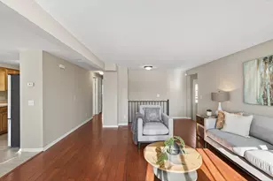 1944 Davis Ct, Shakopee, MN 55379 - Photo 4