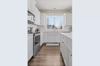 10786 Retreat Lane, Woodbury, MN 55129 - Photo 18