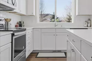 10786 Retreat Ln, Woodbury, MN 55129 - Photo 18