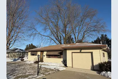 307 Richway Drive E, Albert Lea, MN 56007 - Photo 2