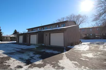 1216 Woodley Street E, Northfield, MN 55057 - Photo 2