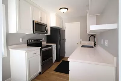 1216 Woodley Street E, Northfield, MN 55057 - Photo 4